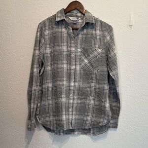 Old Navy The Classic Shirt Gray Plaid Flannel Button Down Men’s Medium Casual